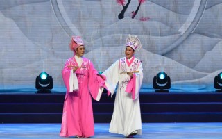 韩再芬黄梅戏《女驸马》，韩再芬黄梅戏女驸马全剧